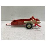 TRU-SCALE 1/16 MANURE SPREADER "MCCORMICK 200TH