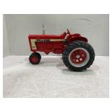 SCALE MODELS 1/16 IH FARMALL 806 DIESEL NARROW