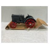 SCALE MODELS 1/16 1923 MCCORMICK DEERING 10-20