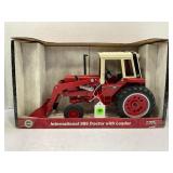 ERTL 1/16 INTERNATIONAL 986 TRACTOR WITH LOADER