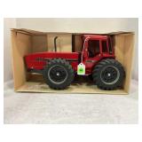 ERTL 1/16 INTERNATIONAL 7488 2+2 TRACTOR IN