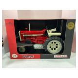 SCALE MODELS 1/8 MCCORMICK FARMALL 1206 TURBO