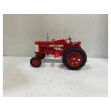 ERTL 1/16 MCCORMICK FARMALL 350 WIDE FRONT TRACTOR