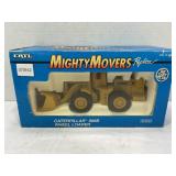 ERTL 1/50 MIGHTY MOVERS CATERPILLAR 988B WHEEL
