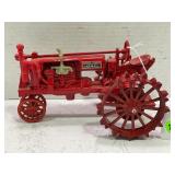 ERTL 1/16 MCCORMICK DEERING FARMALL F-20 STEEL