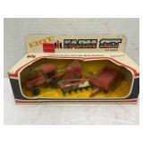 ERTL 1/64 IH FARM SET INCLUDES TRACTOR, ROUND