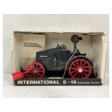 ERTL SCALE MODELS INTERNATIONAL 8-16 KEROSENE 1/16