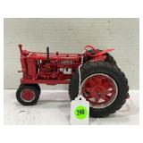 1/16 MCCORMICK DEERING FARMALL F-12 TRACTOR ON