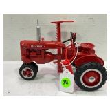 1/16 MCCORMICK FARMALL B CULTI-VISION WITH SIDE