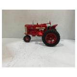 1/16 MCCORMICK FARMALL 450 STEERABLE NARROW FRONT