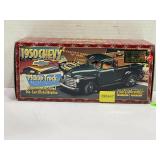 ERTL COLLECTIBLES 1/25 1950 CHEVY DIE-CAST PICKUP