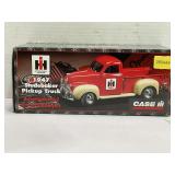 ERTL COLLECTIBLES 1/25 1947 IH STUDEBAKER DIE-CAST