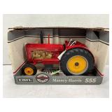 ERTL 1/16 MASSEY-HARRIS 555 1994 COLLECTOR