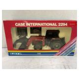 ERTL 1/32 CASE INTERNATIONAL 2294 W/CAB AND LOADER