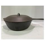 NO. 8 CF CAST IRON CHICKEN FRYER WITH HEAT RING