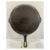 GRISWOLD NO. 7 701I. CAST IRON SKILLET - 9 1/2"