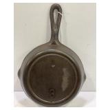 NO. 3 CAST IRON SKILLET WITH HEAT RING - 6"
