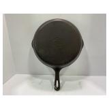 GRISWOLD NO. 8 CAST IRON SKILLET - 10 1/2"