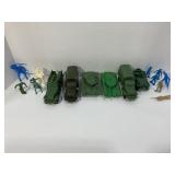 913.  Vintage Army Toy Tanks & Soldiers Marx Toys