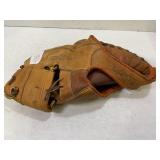 831.  1950s Macgregor Baseball Mitt Gus Bell Model