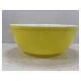PYREX 404 FOUR QUART YELLOW MIXING BOWL