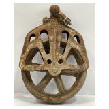 VINTAGE CAST IRON BARN PULLEY