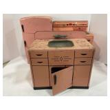 WOLVERINE TOYS METAL CHILDS REFRIGERATOR, STOVE &