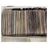 LARGE BOX OF VINTAGE RECORDS - KENNY ROGERS,