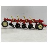 ERTL INTERNATIONAL 1/16 FOUR BOTTOM PLOW