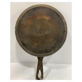 MADE OF HONOR CAST IRON SKILLET W/ HEAT RING - 7