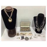 LOT OF NEWER MISCELLANEOUS JEWELRY