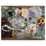 LOT OF VINTAGE COSTUME JEWELRY