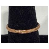 14KT RING SIZE 9 0.4G