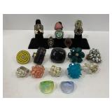 COSTUME RINGS - VARIOUS SIZES - 9 STRETCH RINGS