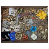 LOT OF VINTAGE & NEWER PINS & BROOCHES