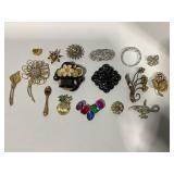 VINTAGE PINS / BROOCHES - SOME SIGNED