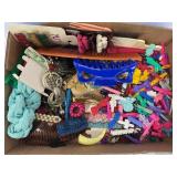 LOT OF VINTAGE & NEWER HAIR ACCESSORIES