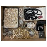 LOT OF COSTUME JEWELRY