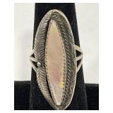 STERLING SILVER MOTHER OF PEARL RING SIZE 7 3/4