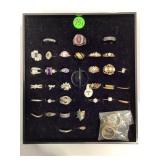 LOT OF COSTUME RINGS (CASE NOT INCLUDED!)