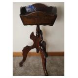VICTORIAN PLANT & FLOWER 3 LEGGED STAND - 12" X