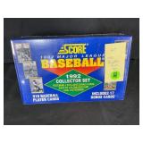 1992 SCORE MLB BASEBALL CARDS  COMPLETE SET IN