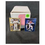 MISC LOT OF MLB FRANK THOMAS BASEBALL CARDS