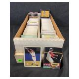 LOT OF MISC TOPPS MLB BASEBALL CARDS