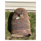 SMALL WOOD WINE/WHISKEY MAKING KEG AND KEG STAND