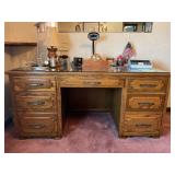 OAK OFFICE DESK WITH GLASS TOP - 63' X 28' X 29'