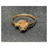 10 KT GOLD RING WITH STONES - 2.20 GRAMS