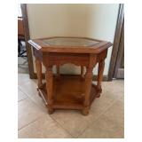 BASSETT HEXAGON OAK COFFEE TABLE - 24' X 21' TALL