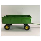 ERTL JOHN DEERE STEEL PRESSED GRAIN WAGON 12'