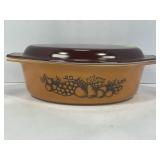 PYREX OLD ORCHARD 2.5 QUART CASSEROLE DISH